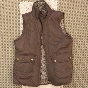 Reversible gray quilt and fuzzy vest